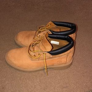 Boys size 6.5 timberlands